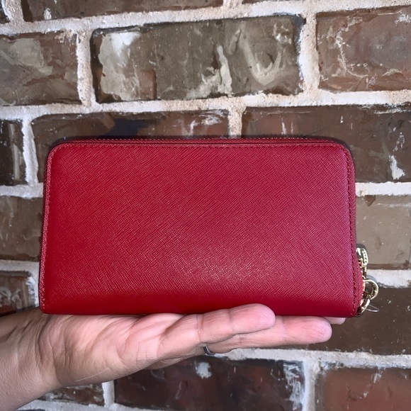 OFFERS? NEW Michael Kors LG Phone Wristlet Wallet - Picture 2 of 5